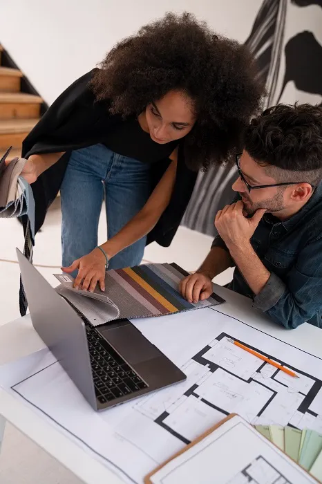high-angle-people-working-laptop